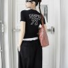 Em sẵn cả 2 màu set thể thao xinhh xỉu cho ce diệnnnn lun, mặc thoải mái nhắm 😍