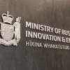 Quan chức New Zealand bị kết tội gian dối Quốc hội về dự án IT triệu NZD